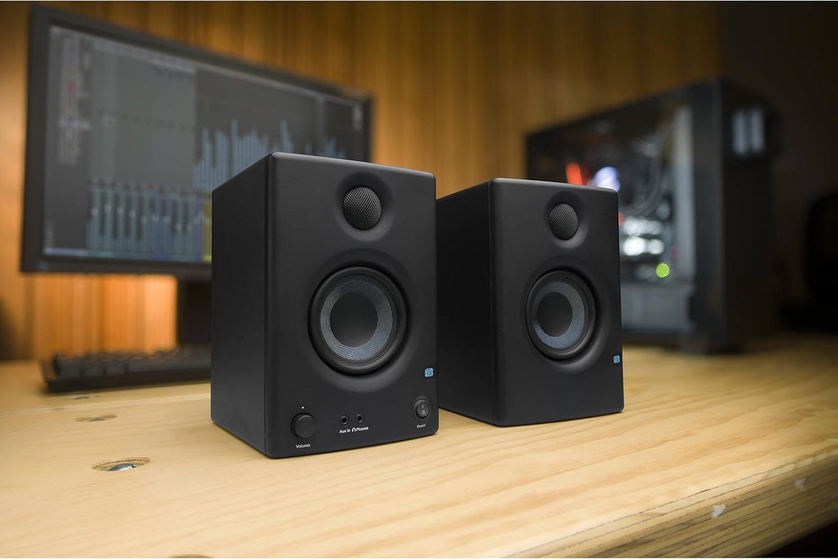2x2 USB Recording System with Multimedia Reference Monitors and Microphone A841060