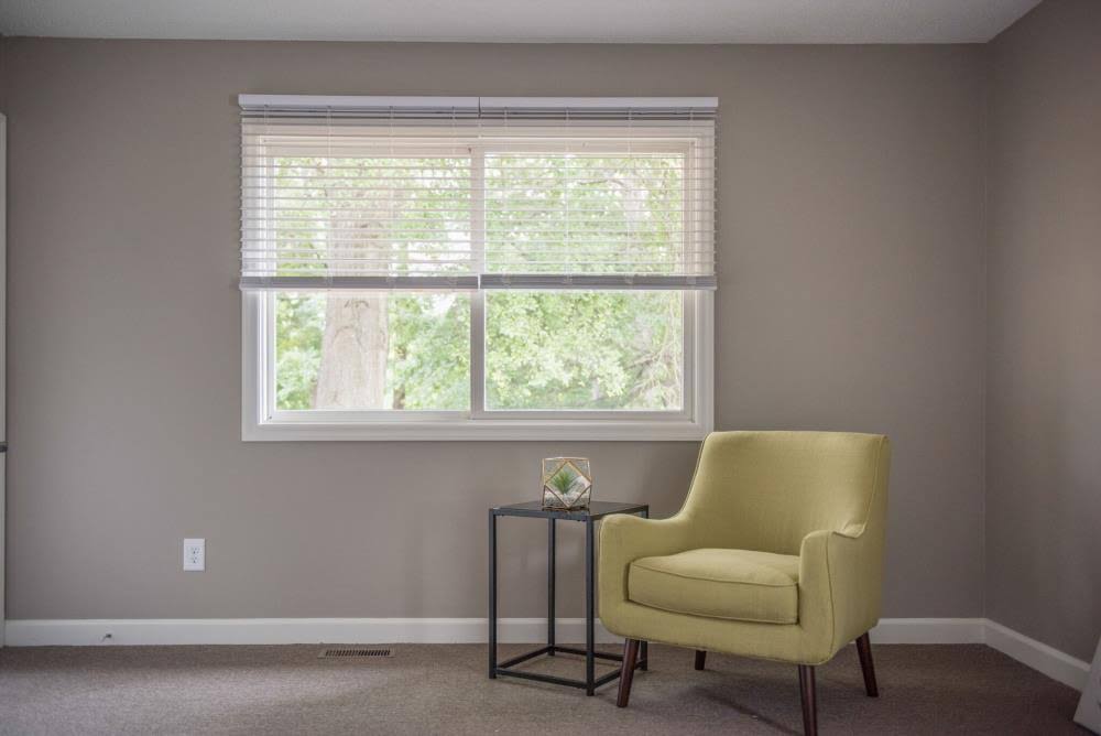 Cordless Soft White Faux Wood Room Darkening Blinds W333869