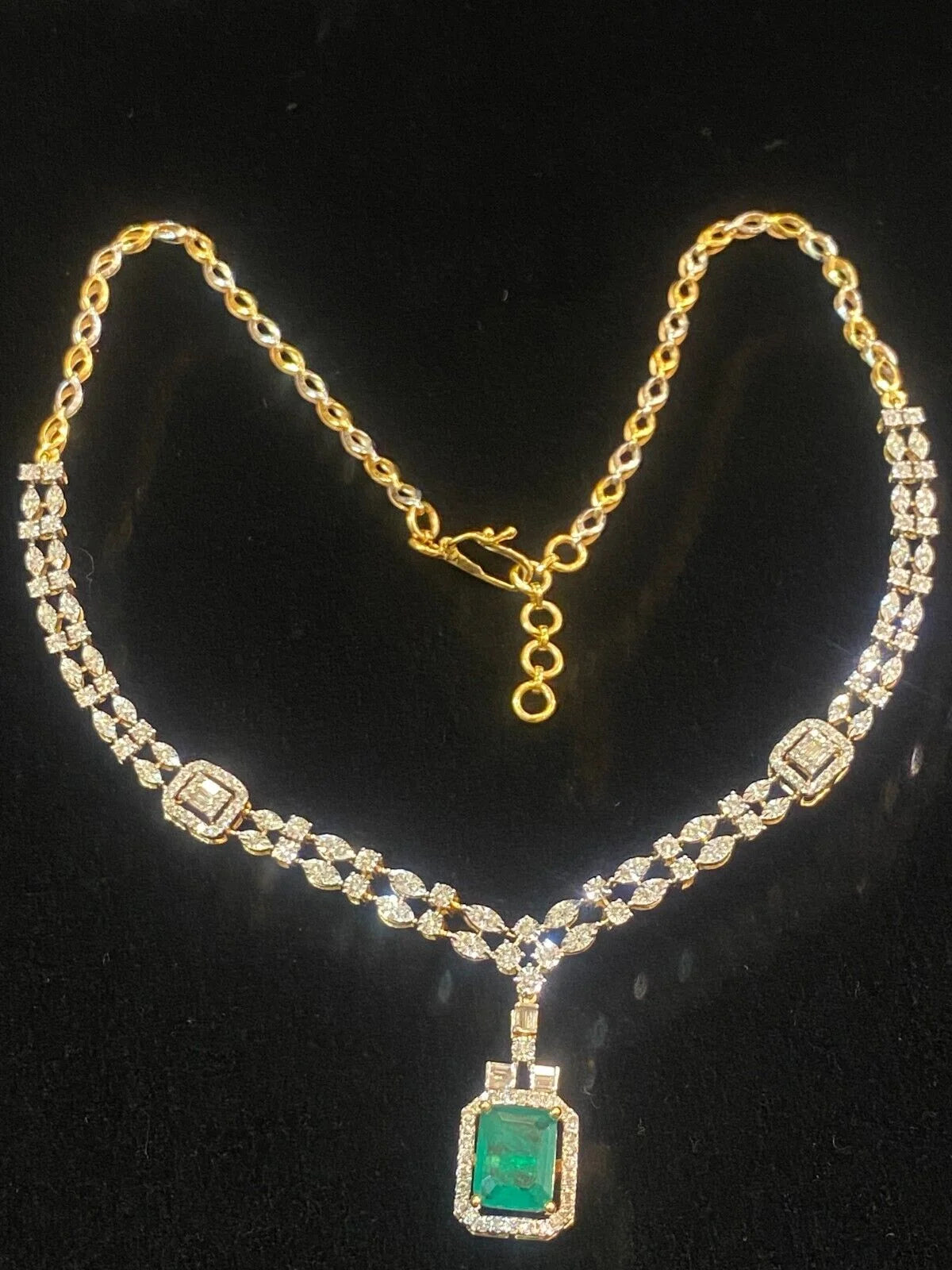 14K Yellow Gold Emerald Aurora Necklace with Diamonds K389447