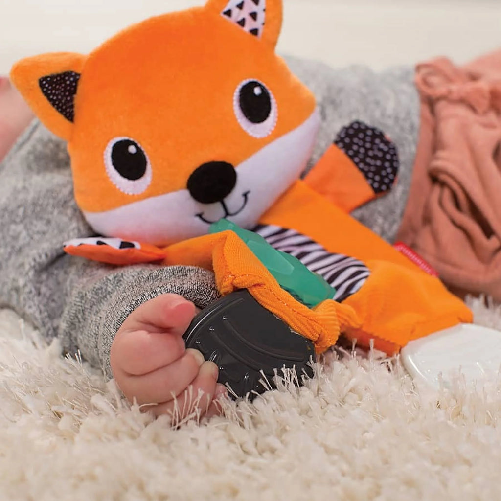 Fox Cuddly Rattle Textured Teether U664