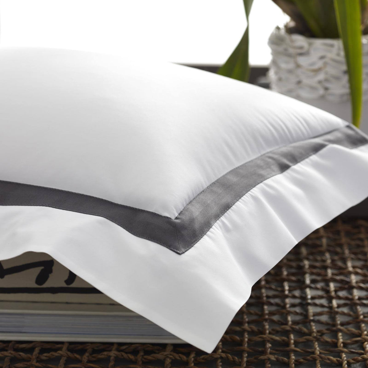 King Sham - Charcoal G489