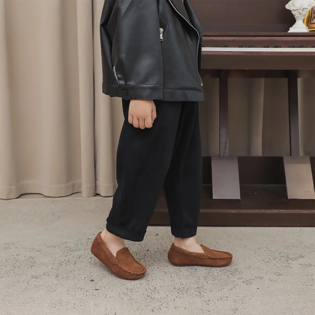 Brown Slip-on Loafers Shoes Size 13.5 Little Kid B87308